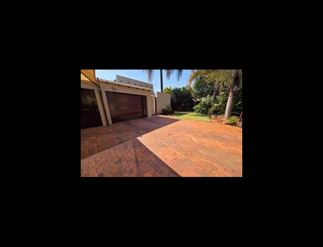 3 BEDROOM HOUSE SOLD IN SINOVILLE